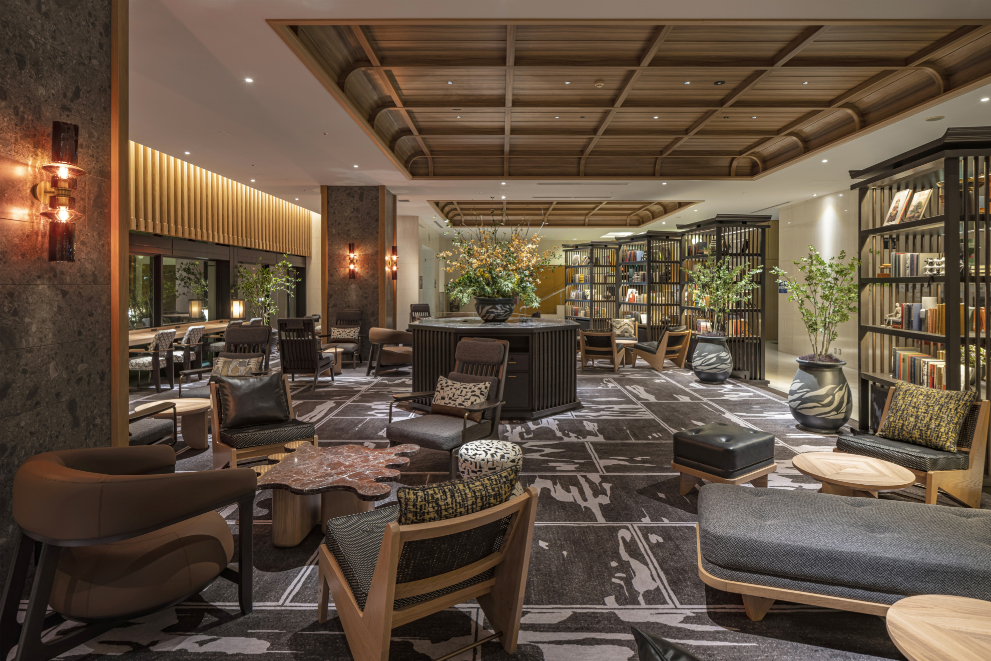 LOBBY LOUNGE -HOTEL PARENS ONOYA-